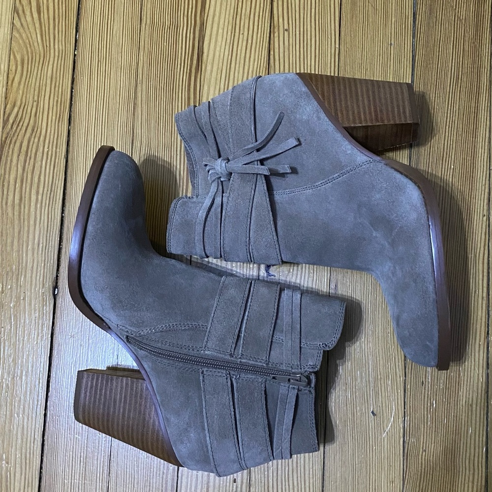Sole Society Gray/Tan Suede Ankle Booties Size 10